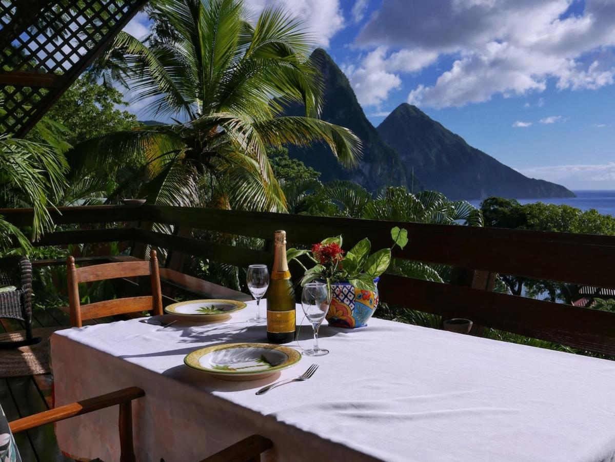Treehouse Hideaway Villa II - Amazing Piton Views - B&B Soufriere