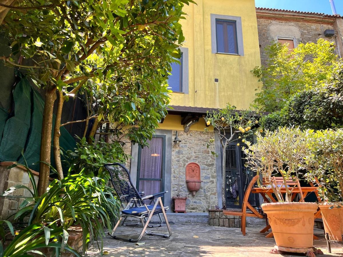 Villa Laurus Malìa - B&B