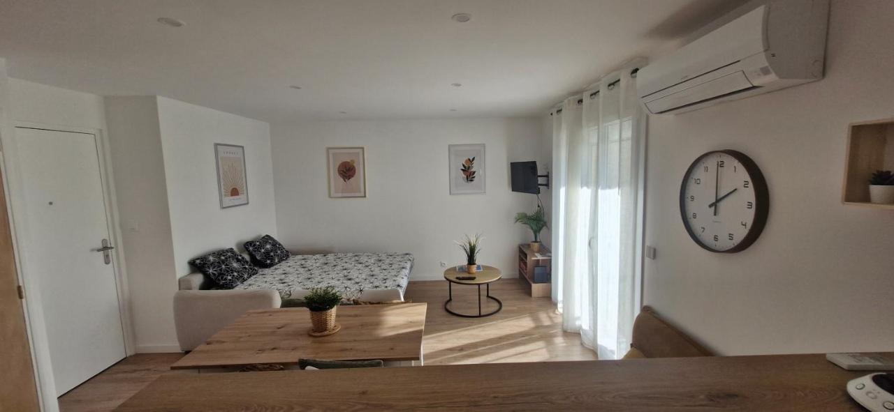 studio entièrement rénové a 2 min de la mer - B&B Saint-Raphaël