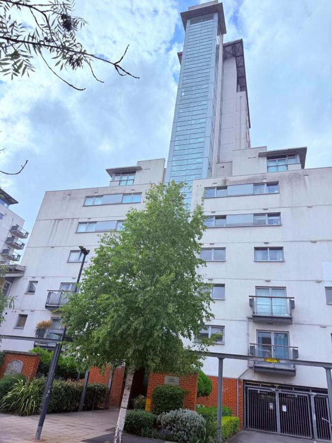 Luxury 2Bed Room Riverview Apartment - Ferienwohnung Greenwich