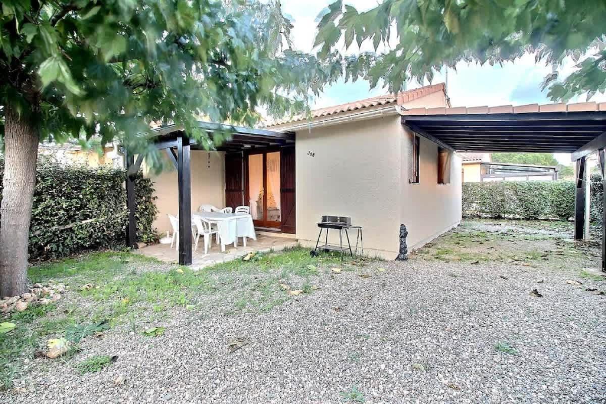 Pavillon indépendant pour 6 personnes dans une résidence sécurisée avec piscine - B&B