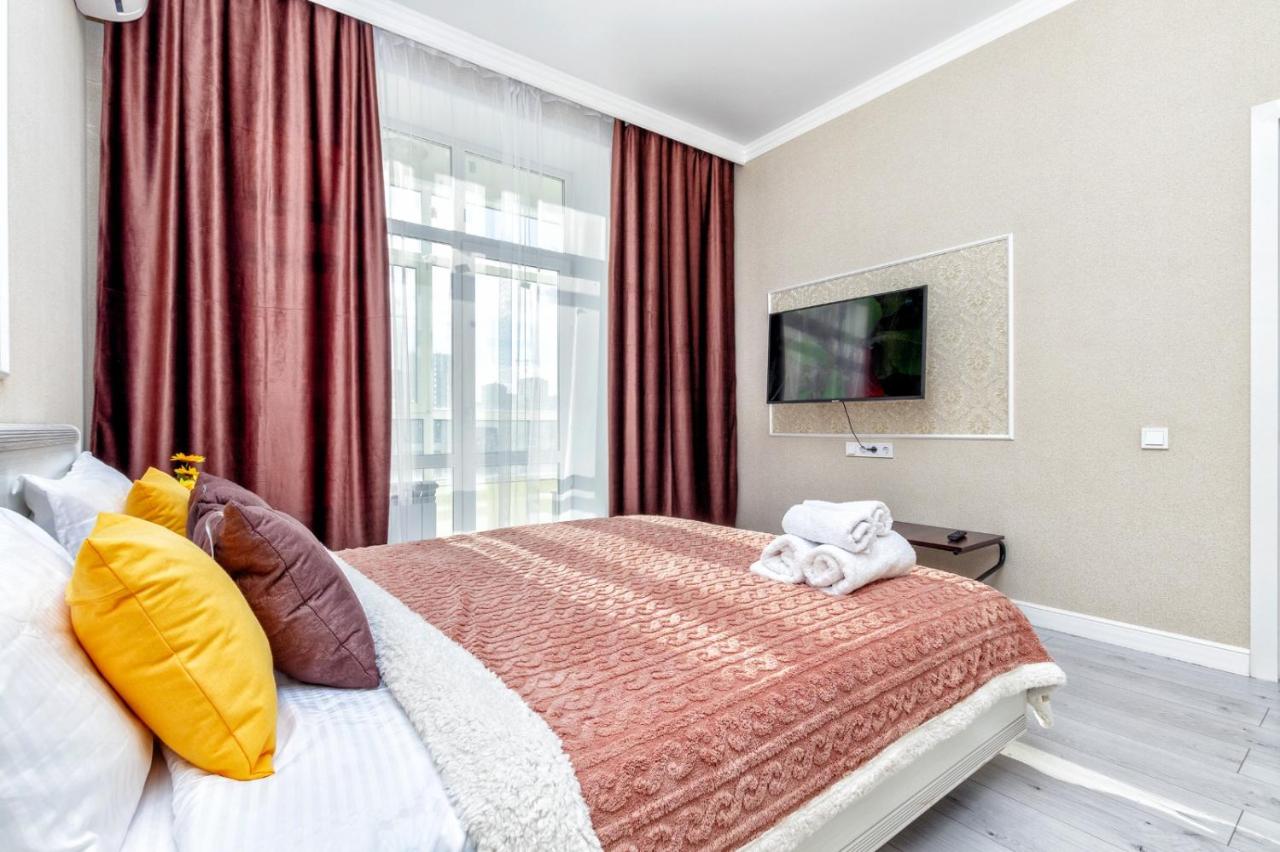 1 комнатная квартира - Bed and Breakfast Astana