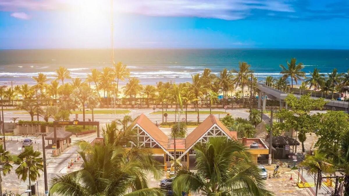 Casa Morada da Praia com Piscina - B&B Bertioga