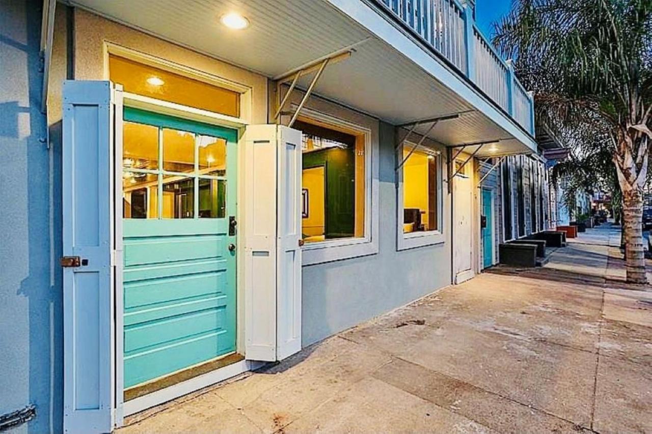 3 Bedroom Private First Floor Apartment in Marigny Sleeps 6 Walk to Frenchmen & Bourbon & French Quarter - Chambres d'hôtes La Nouvelle-Orléans