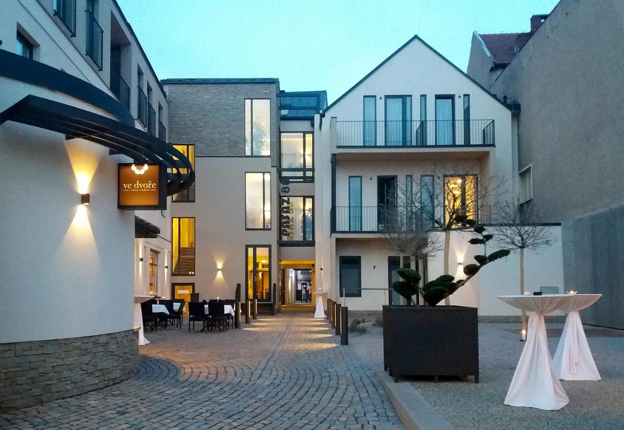 Penzion Na Náměstí - Chambres d’hôtes Dvůr Králové nad Labem