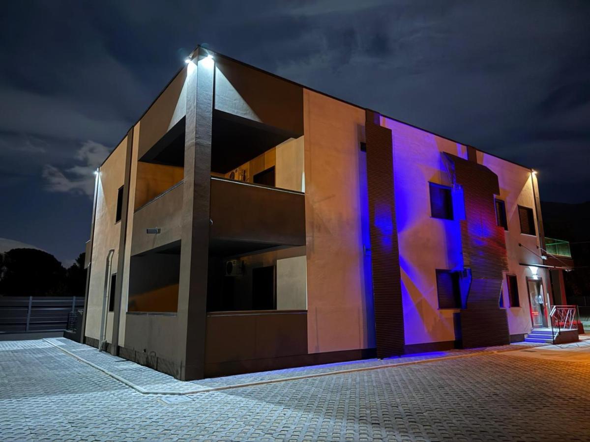 Coast To Coast - Rooms & Pool! Camere moderne e piscina - B&B