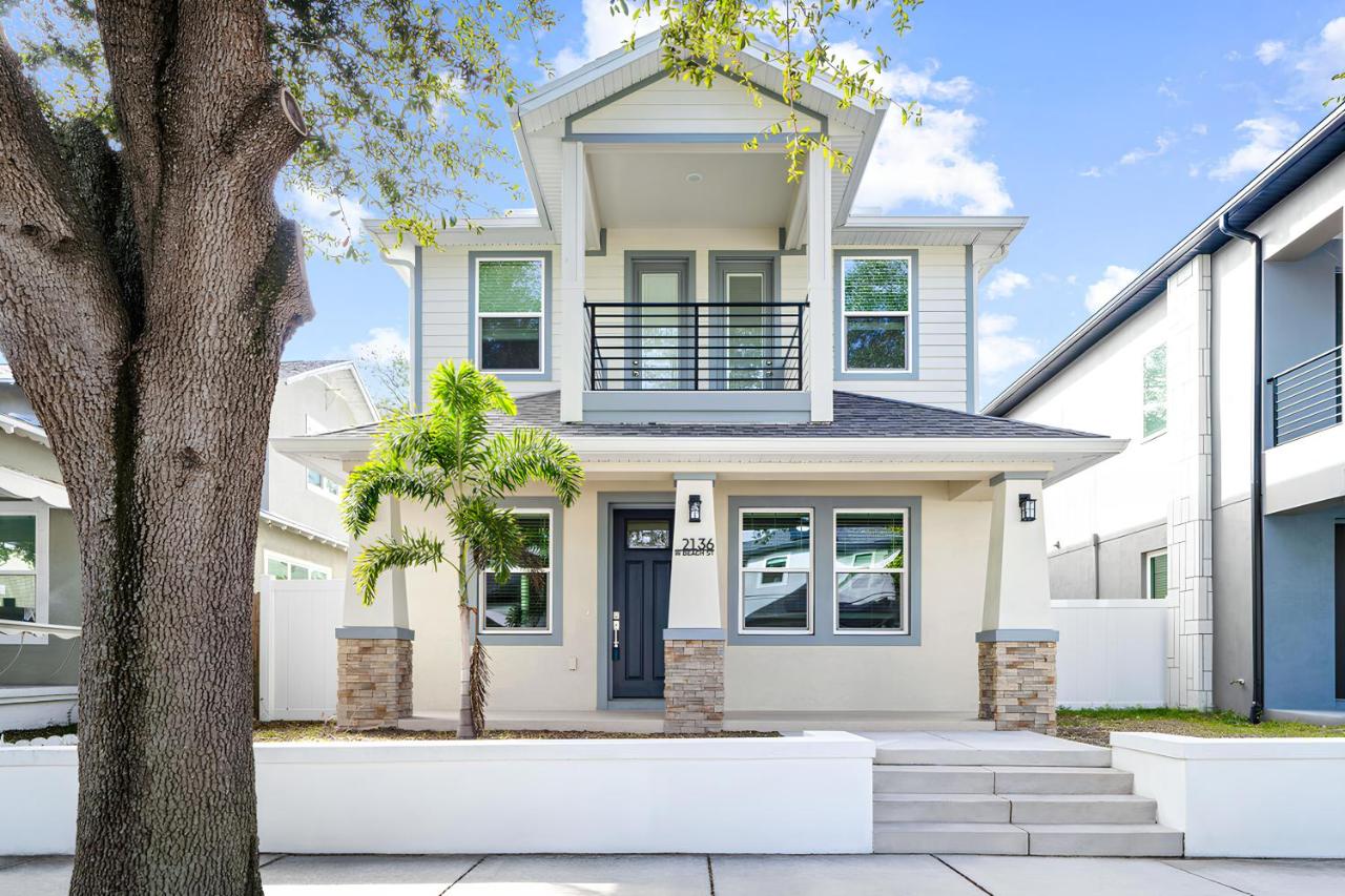 Spacious Modern 5-Bedroom House, Close to Downtown Tampa - B&B