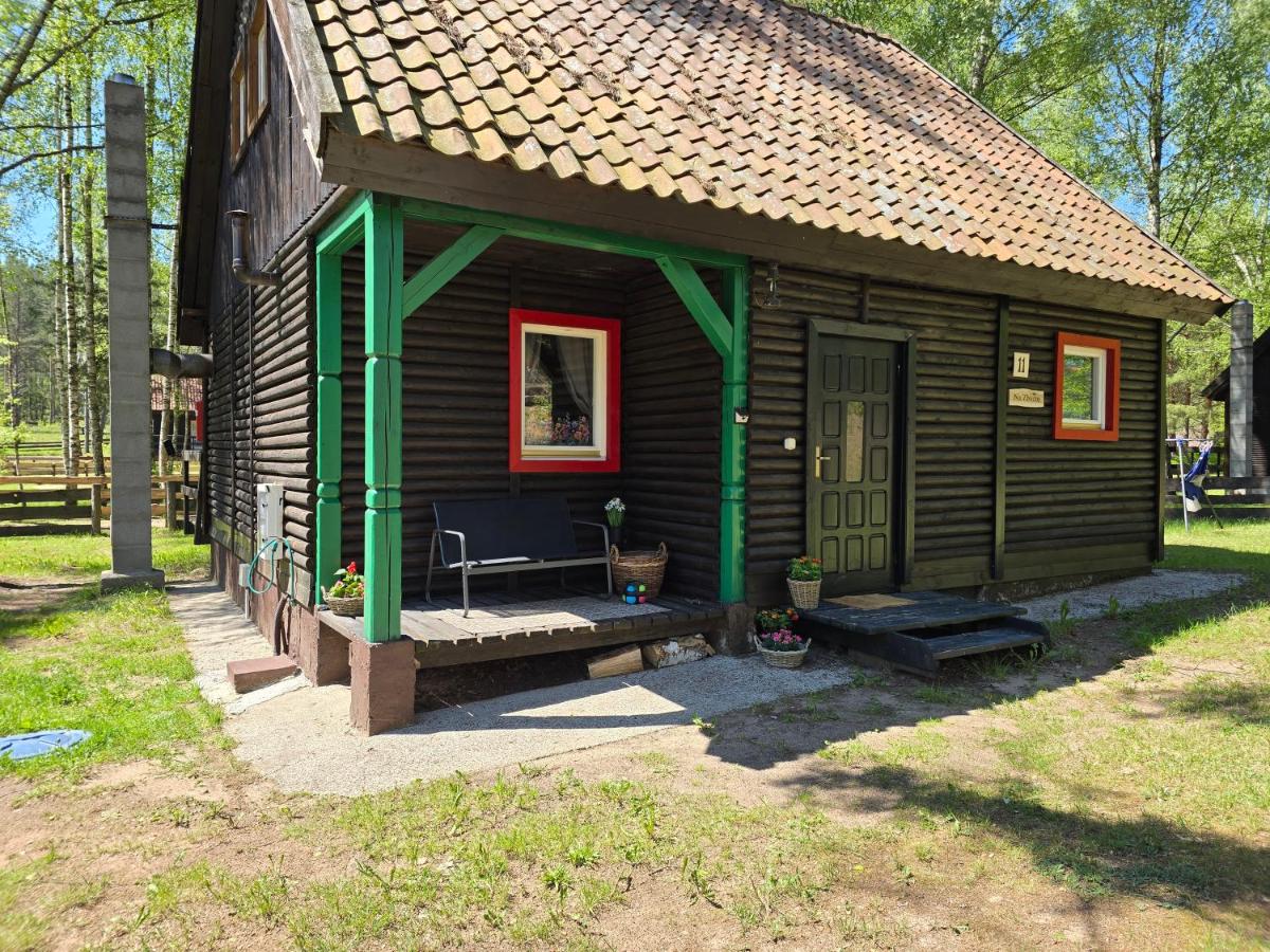 Na Zboczu - Rodzinny Domek w Lesie na Mazurach z Basenem i Sauną - B&B