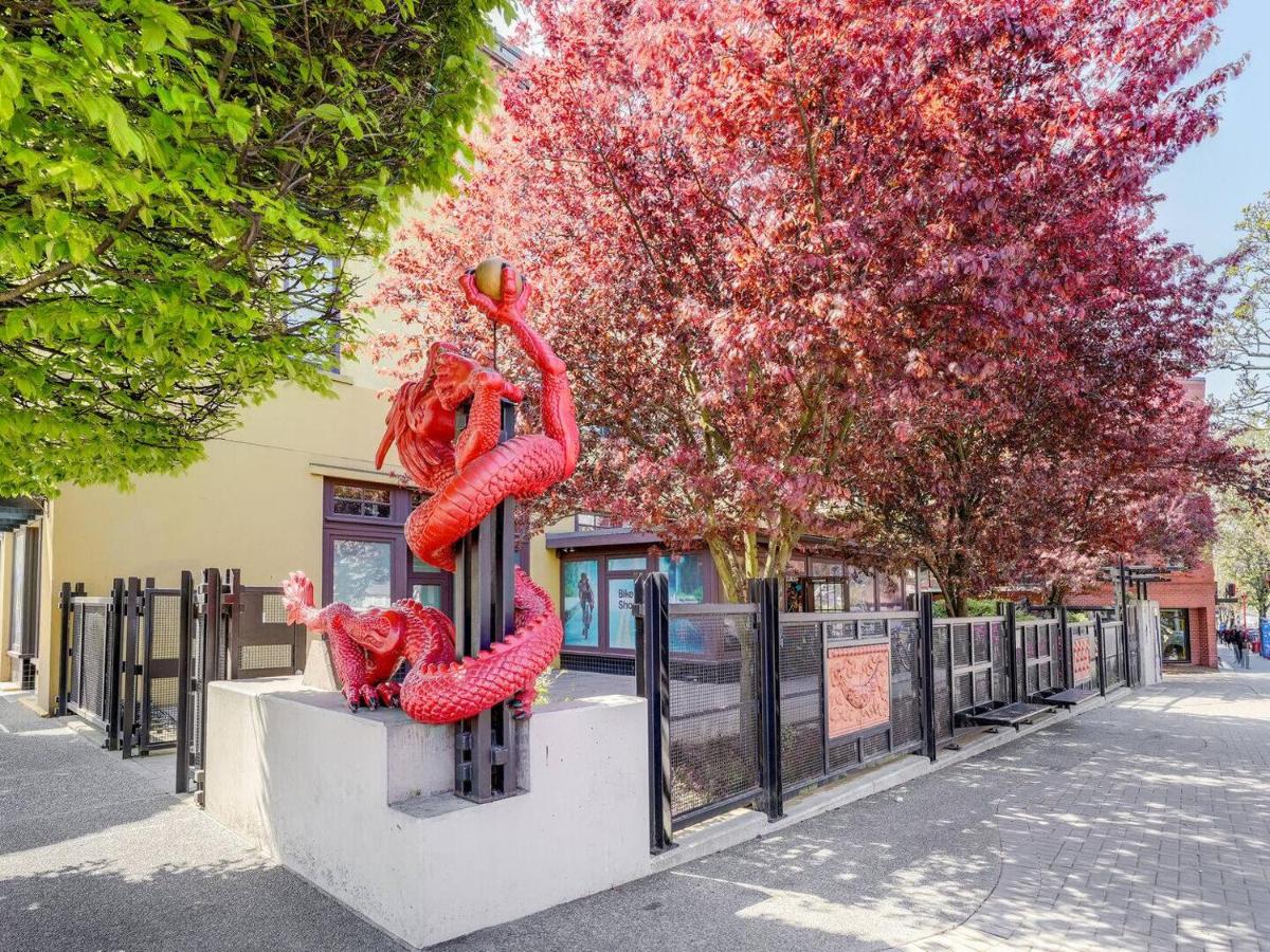 Old Town Retreat-your artful escape in Victoria’s historic Old Town by Victoria Prime! - Chambres d'hôtes Victoria