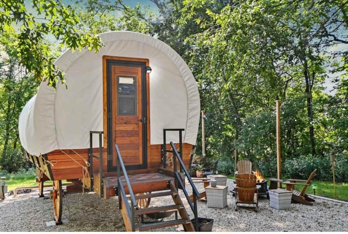 Cover wagon PA Grand Canyon - B&B