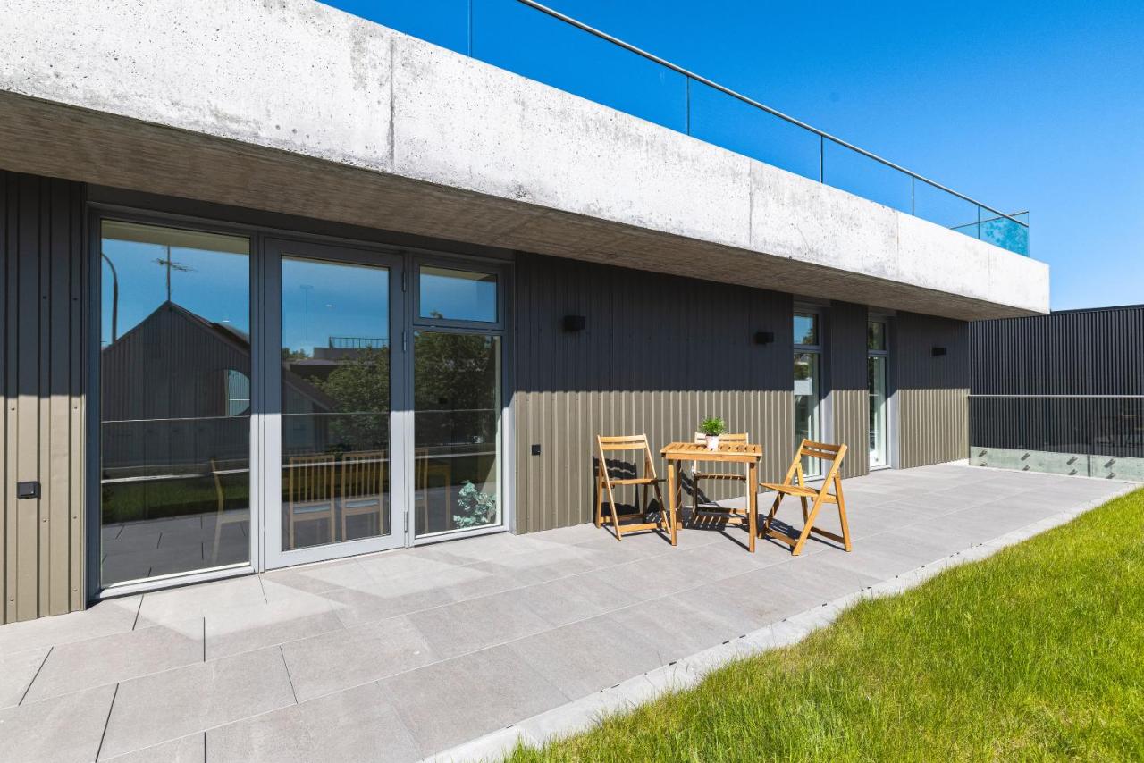 Your Perfect Oasis with Large Porch & Scenic Views - B&B Reykjavik