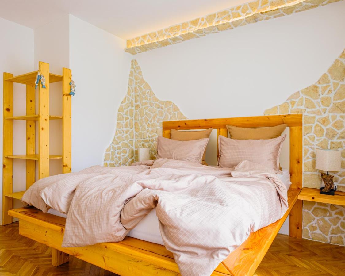 Appartamento con 1 Camera da Letto, Balcone e Vista Mare
