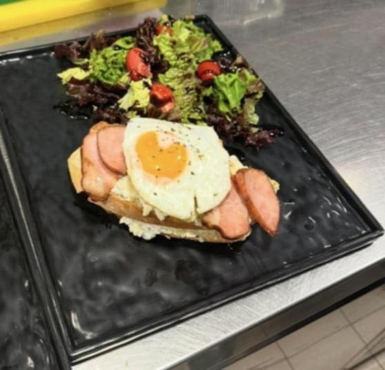 Blue Balcony Boutique Beachfront Suite with Private Parking - B&B Chionato