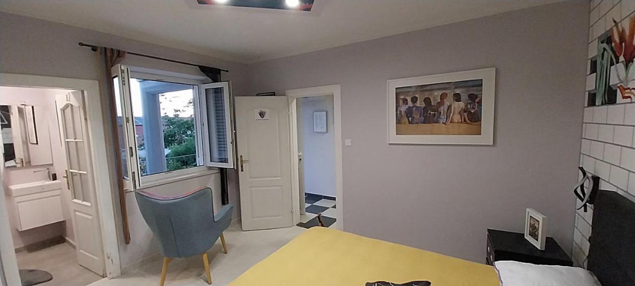 Appartement 2 Chambres avec Terrasse et Vue sur la Mer