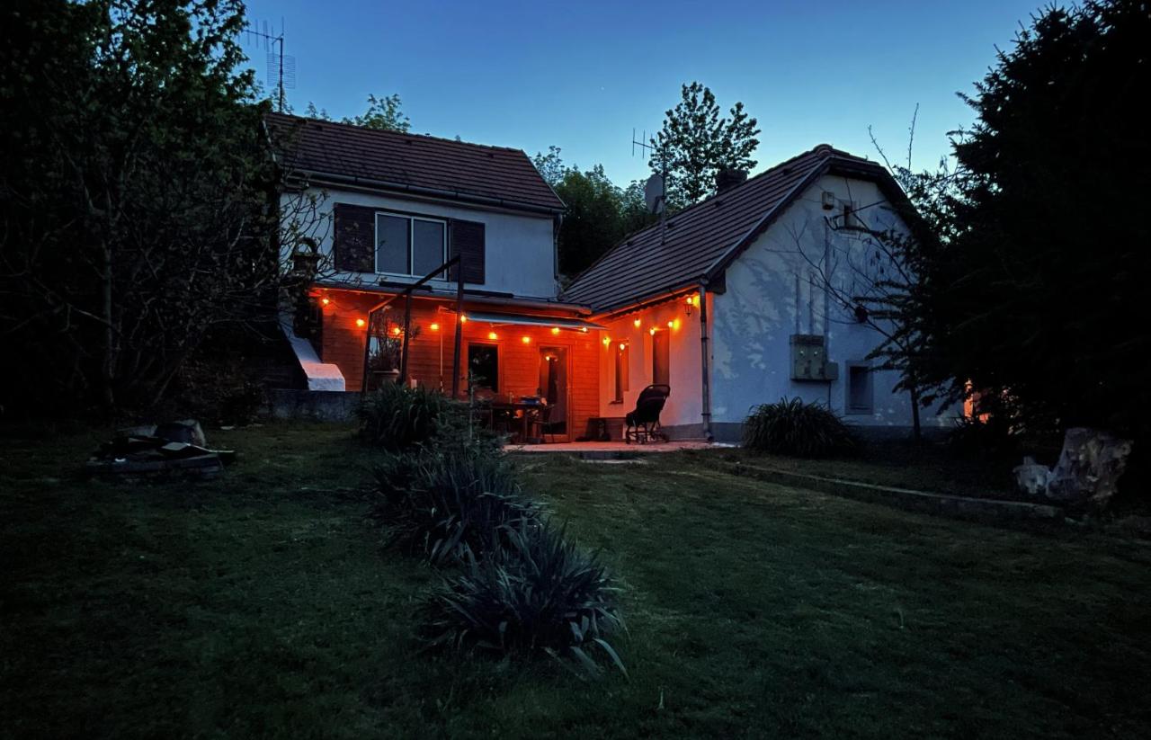 Poci Lak Balatonalmádi - B&B Balatonalmádi