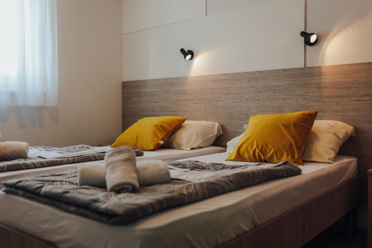 Twin Room with Shower