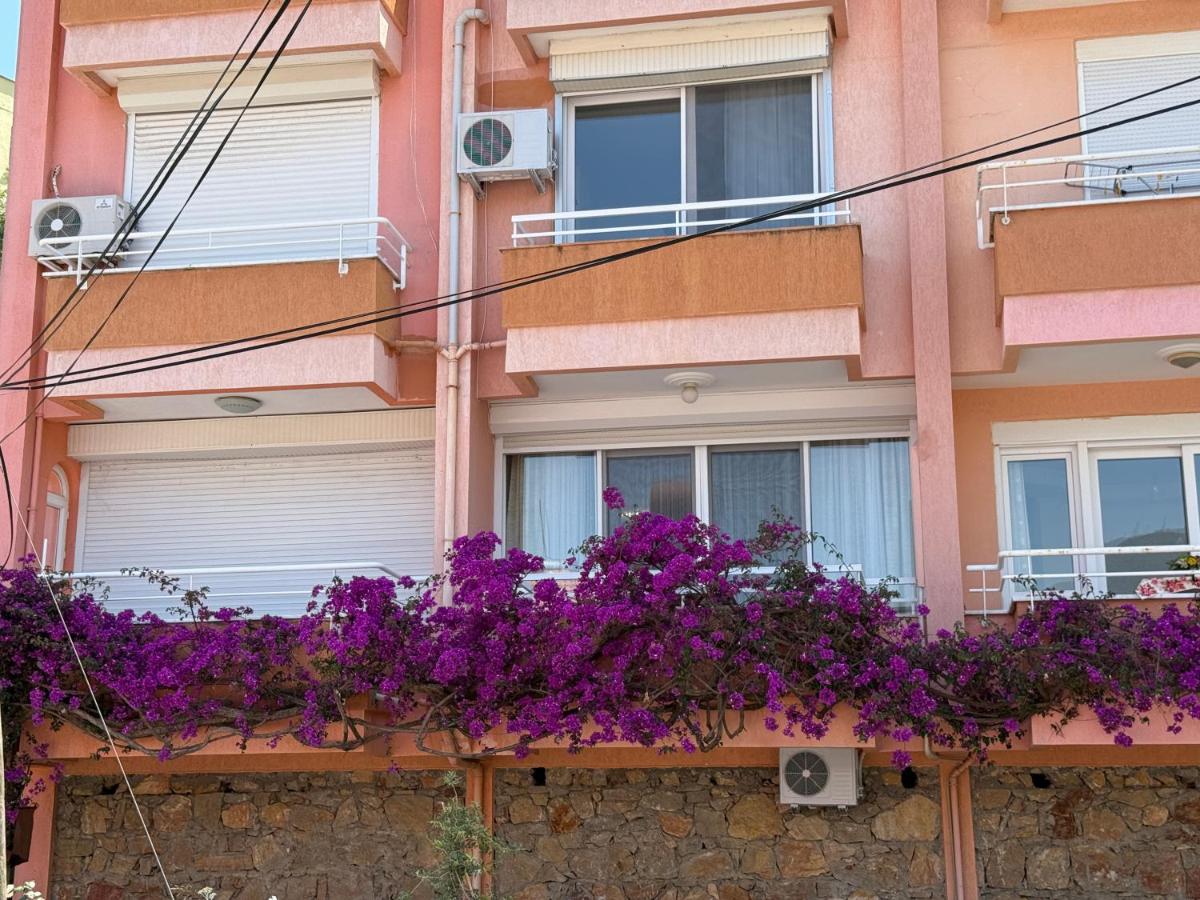Duplex House on the Castle Road with a Seaview - B&B