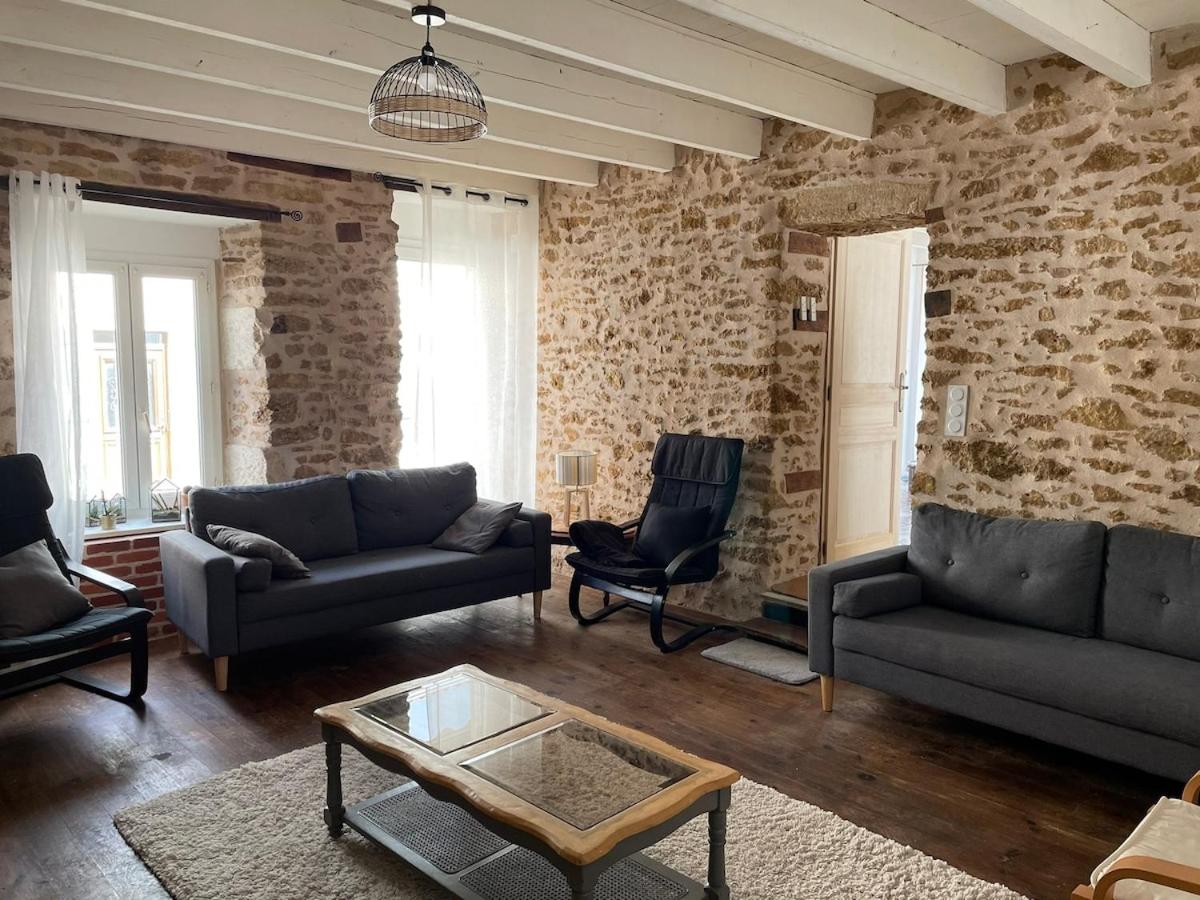 Charmante maison de village 30 min Puy DuFou - B&B