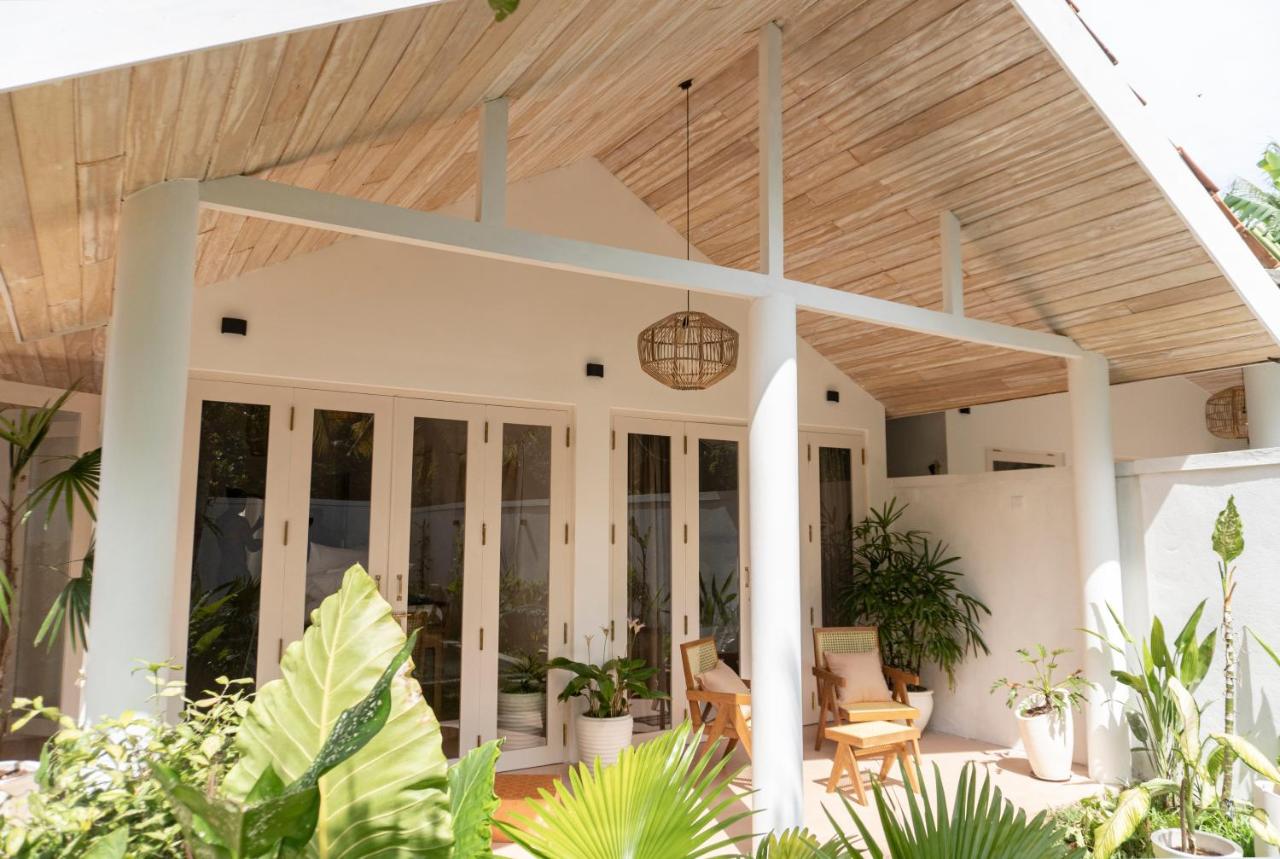 Gorgeous 3 Bed Villa, Private Pool, 250m To Beach - B&B Ahangama