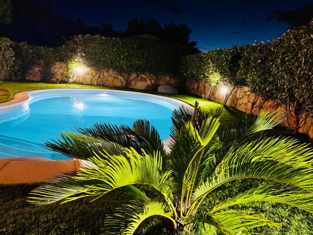 Villa Nadia con piscina privata Budoni - B&B