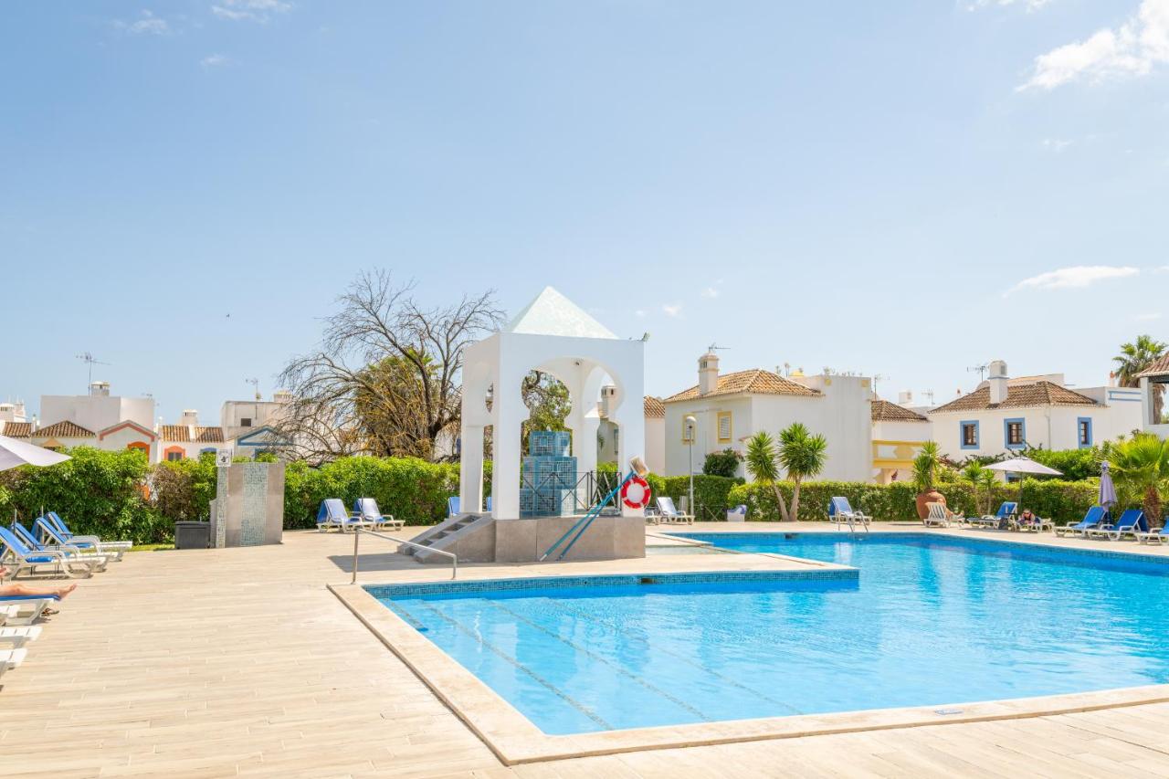 Algarve 3-Bedroom Villa w Pool, Beaches & Golf - B&B Tavira