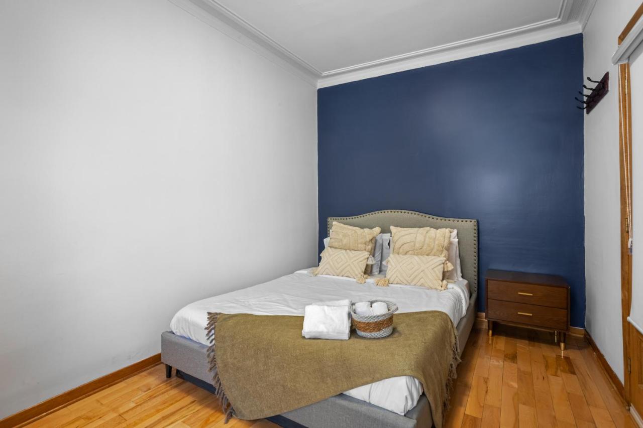 Magnificent 4BR in Downtown Mont-Royal - Bed and Breakfast Montréal