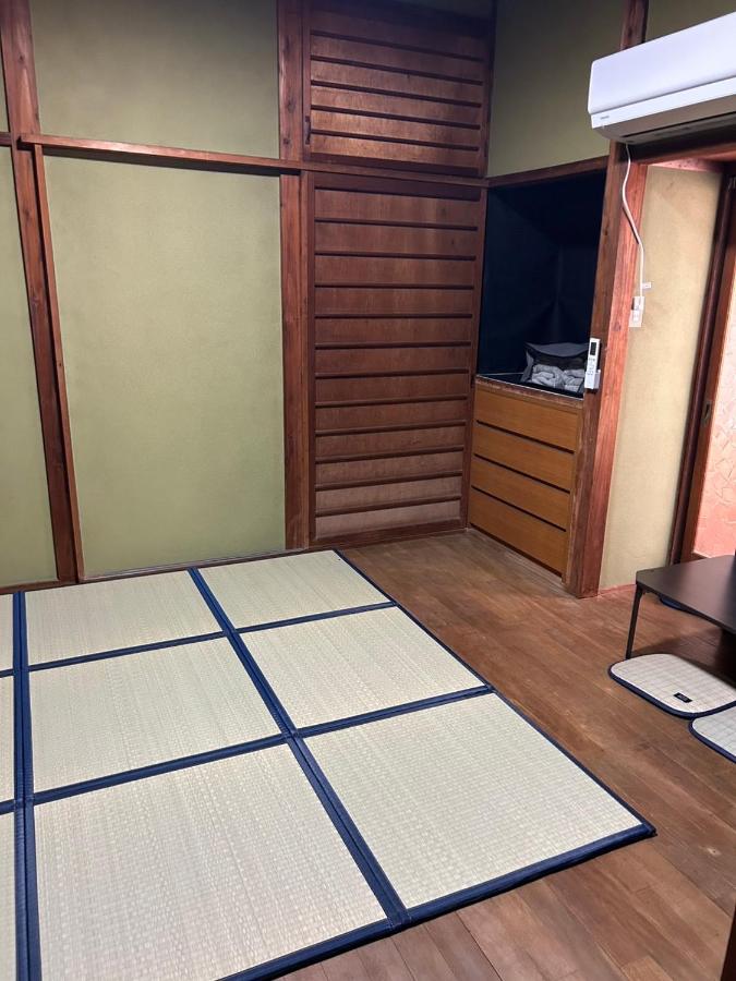 Japanese-Style Room