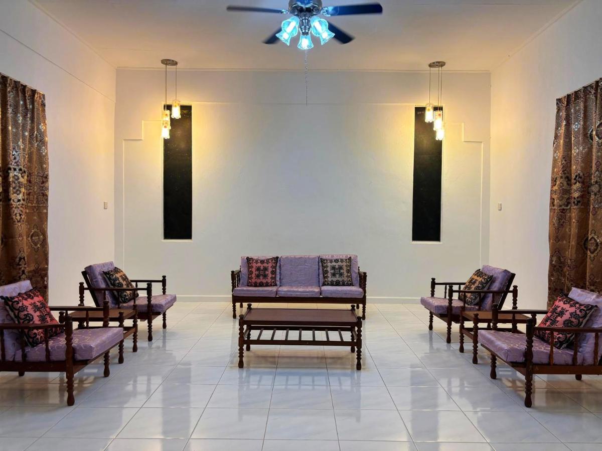 22 Homestay Tenom - Bed and Breakfast Tenom