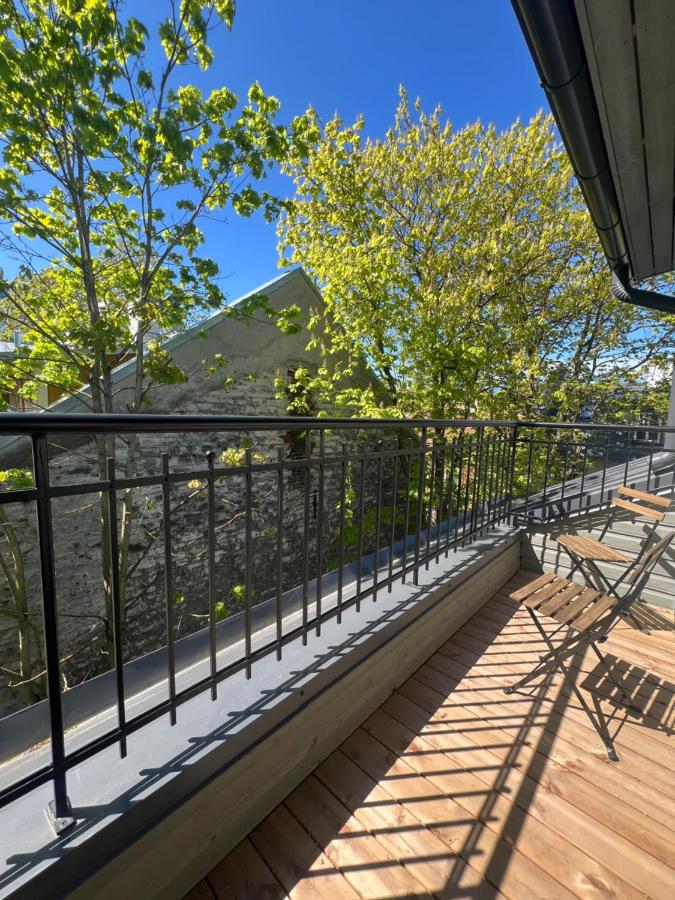 Modern central flat in a green courtyard - B&B Tallinn