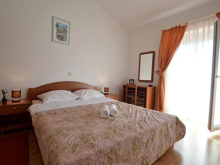 Apartment (2 to 4 Adults)