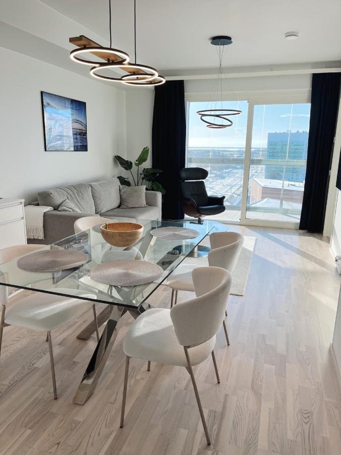 New Sky High LR, 1BR, 1BA, Sauna, GBalcony, 45m2, 12krs - B&B
