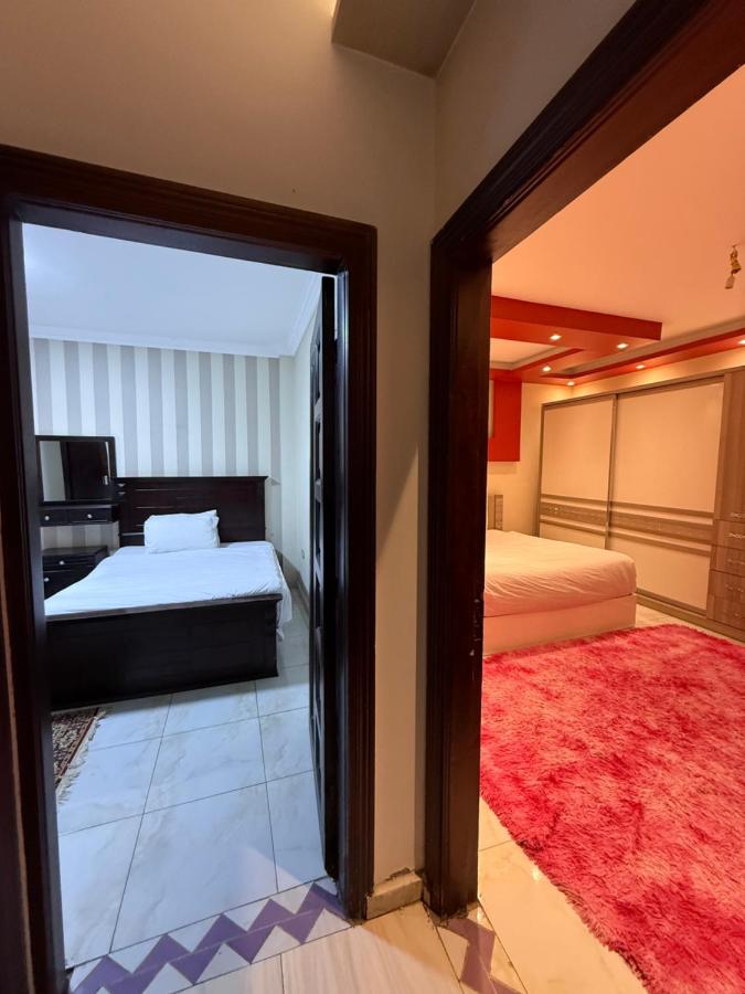 Two-Bedroom Apartment with Mountain View