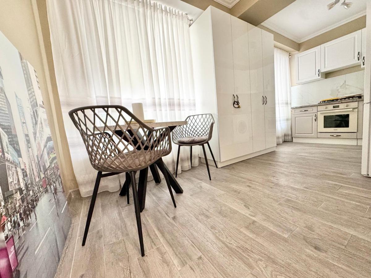 Одокомнатные апартаменты в новострое на Ботанике - Bed and Breakfast Chisinau