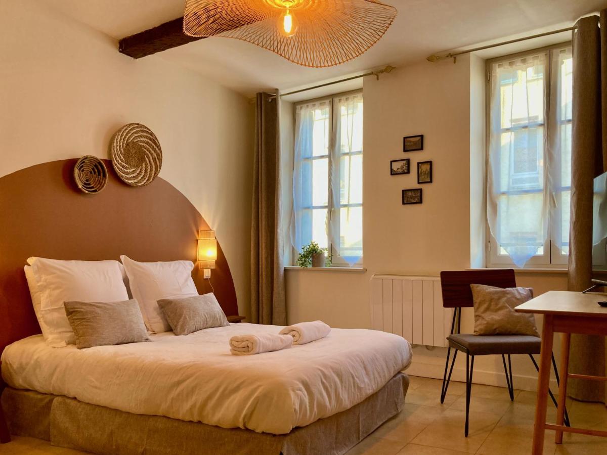 Le Repaire Légendaire - Bed and Breakfast