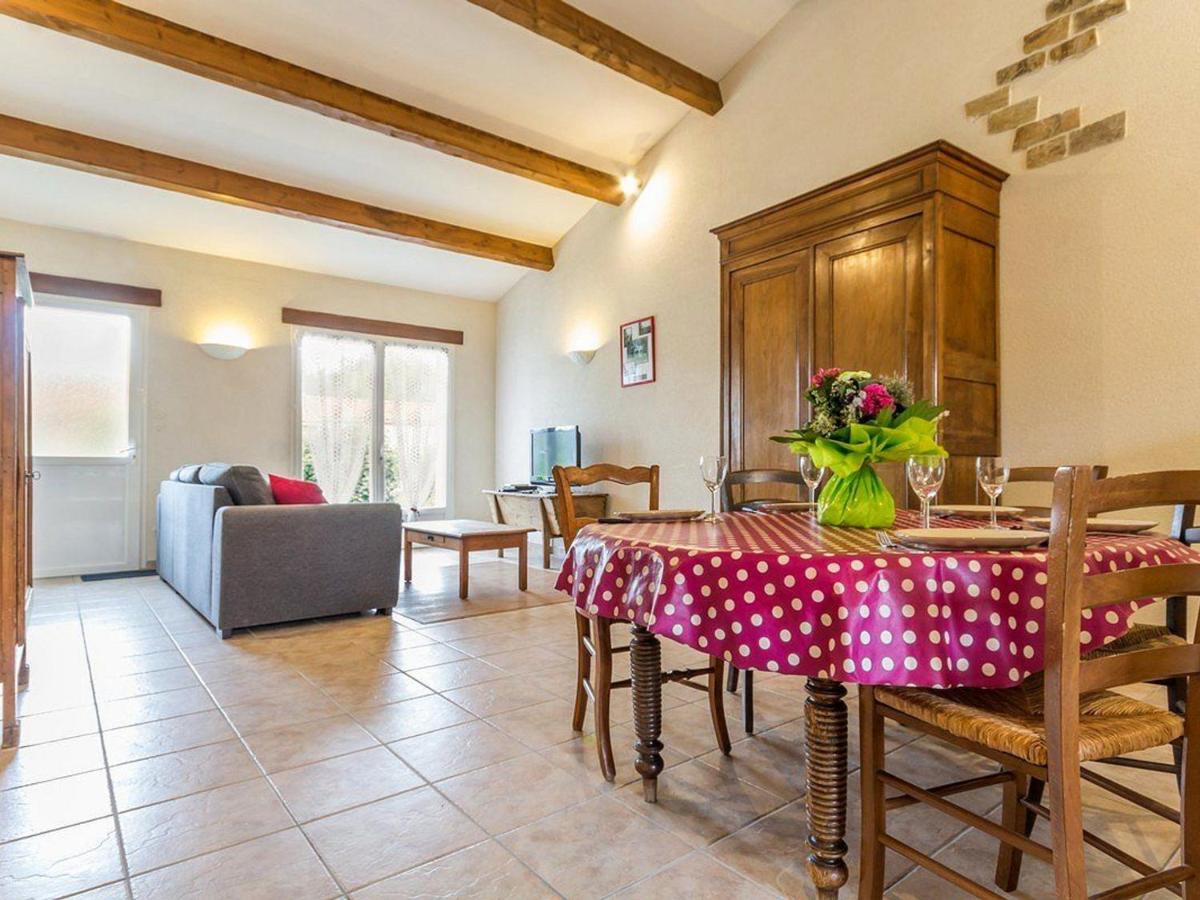 Gîte familial avec jardin clos, à 25 km de Nantes, WiFi, vélos et jeux pour enfants. - Chambres d'hôtes Rouans