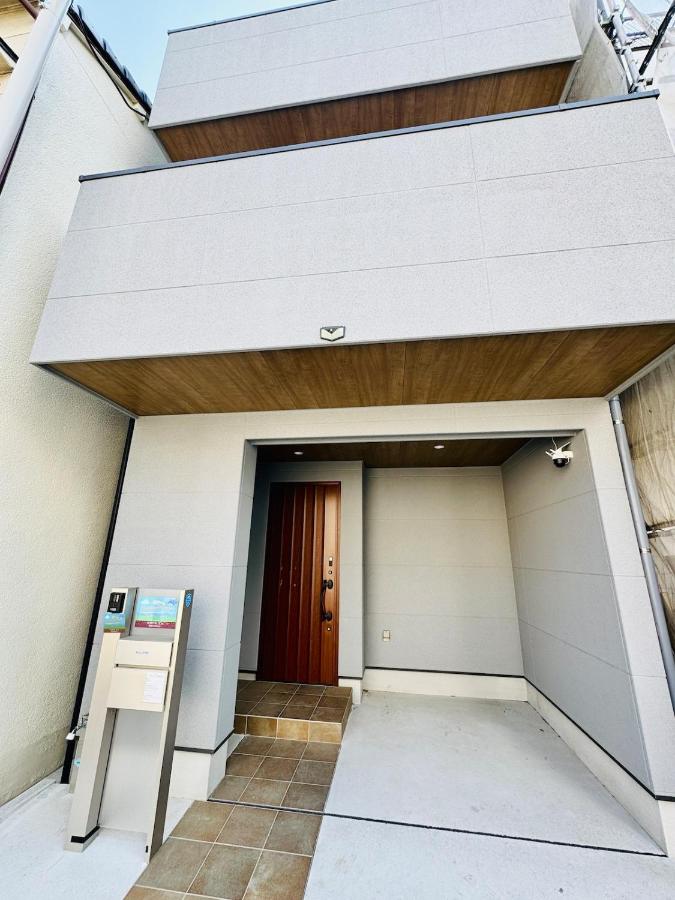 The GameStop - B&B Osaka