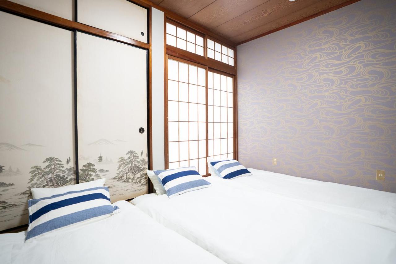 和風の二階建て一戸建て 国際通りまで500m - B&B Naha