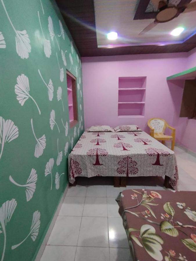 Deluxe Double Room (2 Adults + 1 Child)