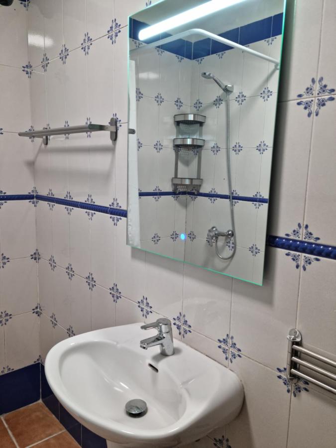 Habitación Doble con baño compartido - 2 camas