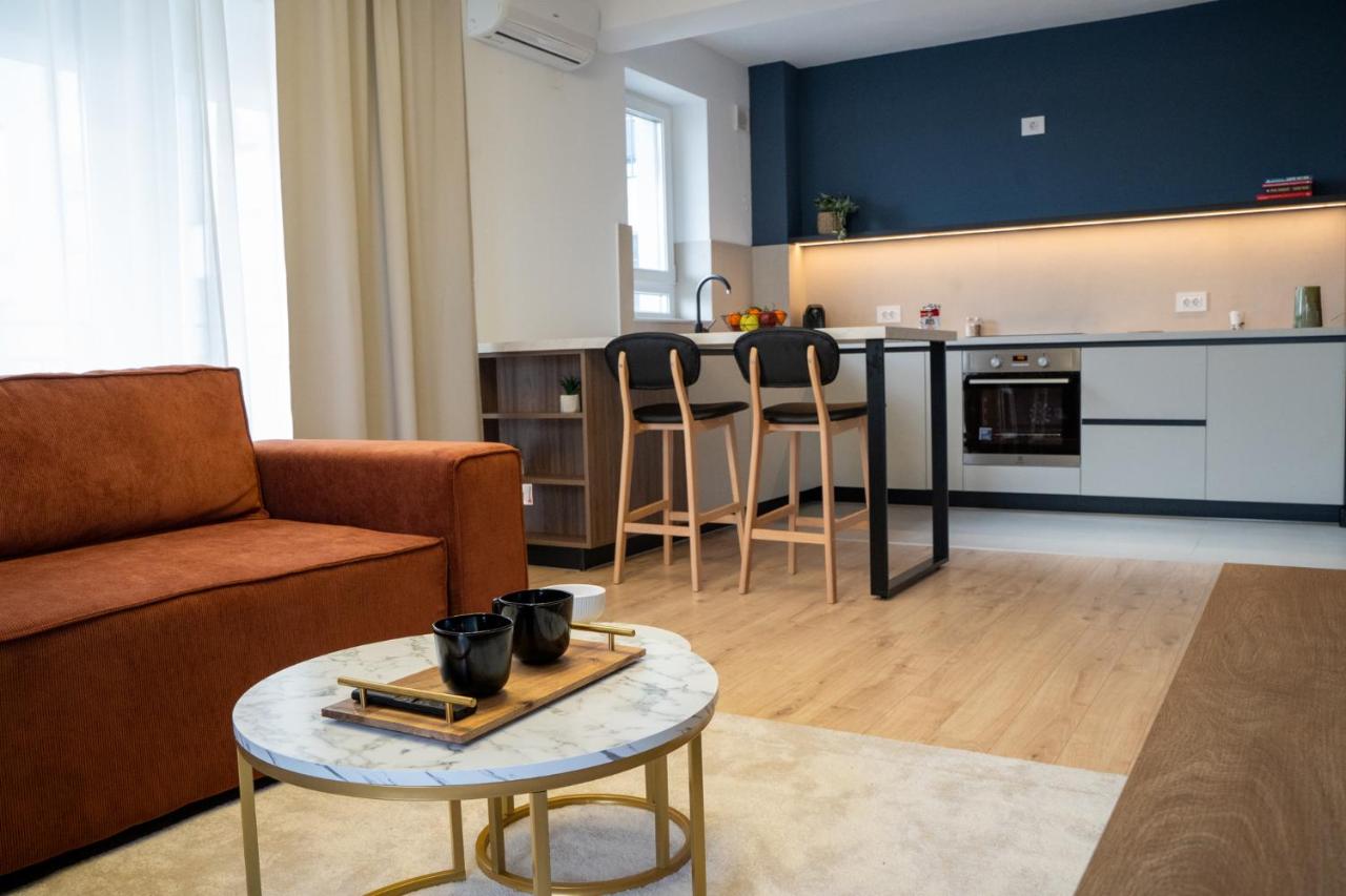 Appartamento con 1 Camera da Letto, Balcone e Vista Montagna
