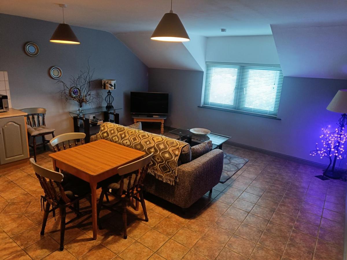 One-Bedroom Apartment - 5B