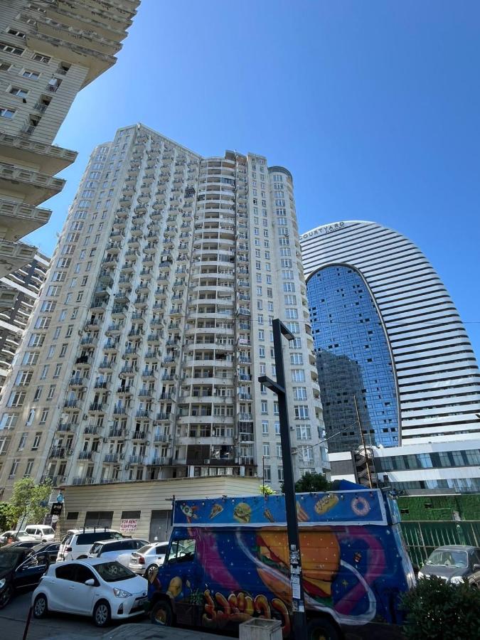 Трехкомнатная квартира в центре Батуми - Ferienwohnung Batumi