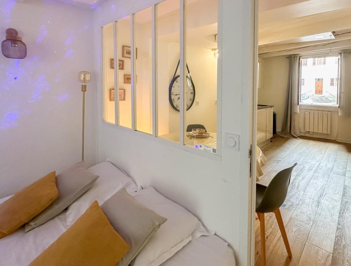 Deluxe Studio met Queensize Bed