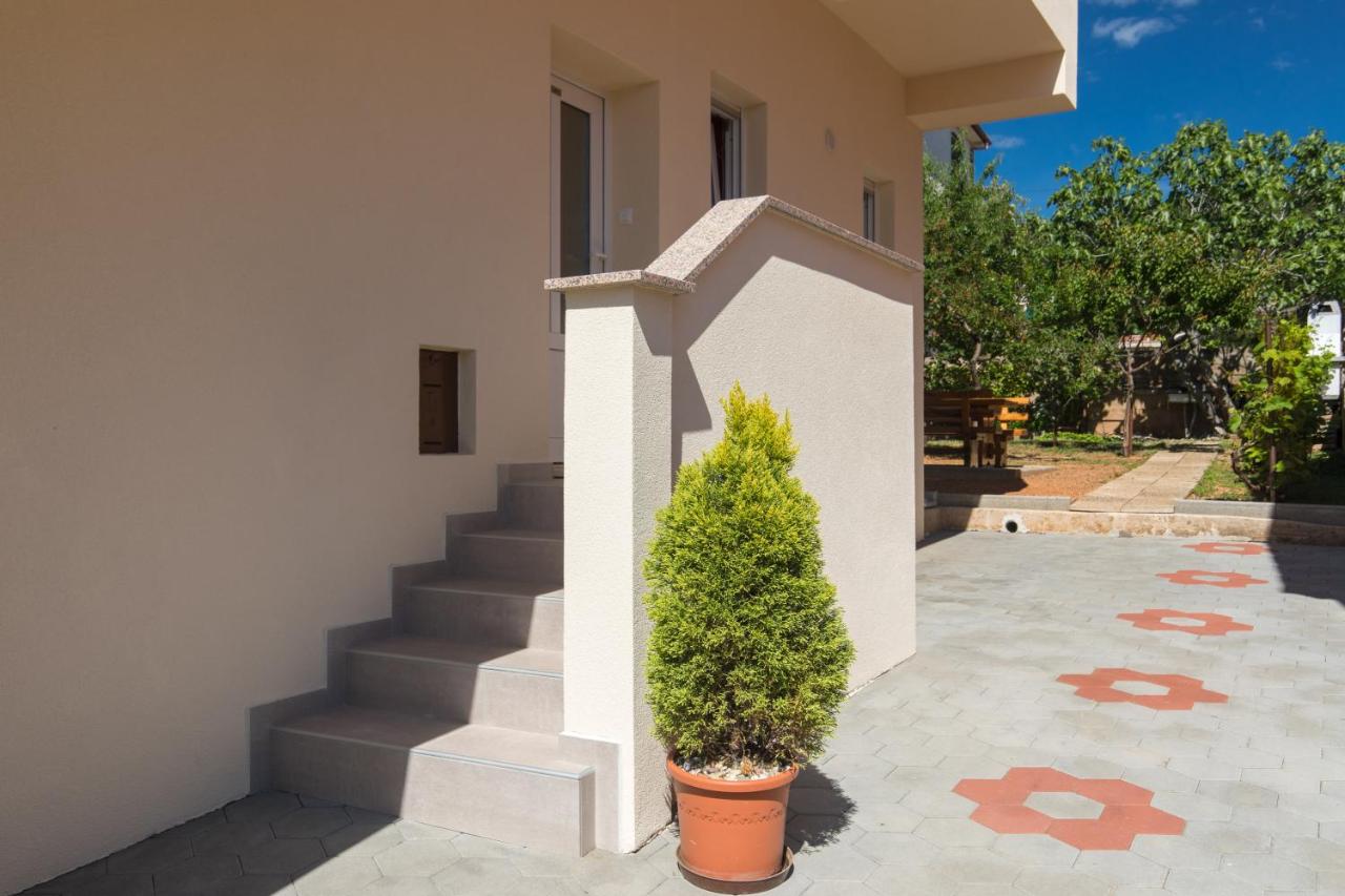 Apartmani Nikola - B&B
