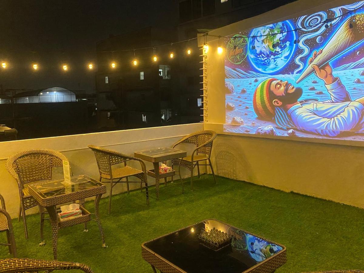 Holy Hostel Sathorn - B&B Thung Maha Mek