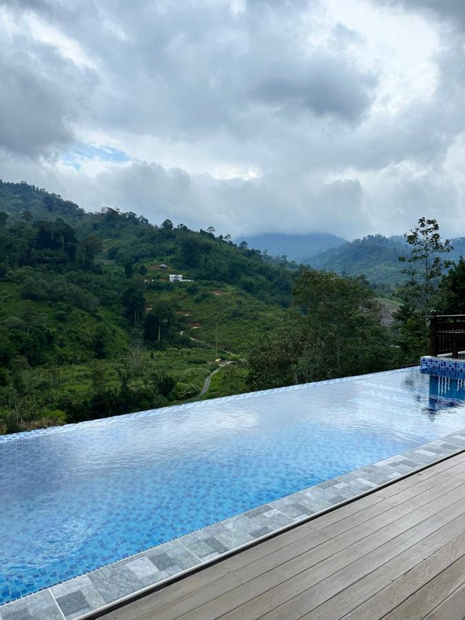 Kasturi D Manggis Janda Baik 8BR 4 Storey Bungalow Private Infinity Pool & Gunung Nuang View - B&B Bentung