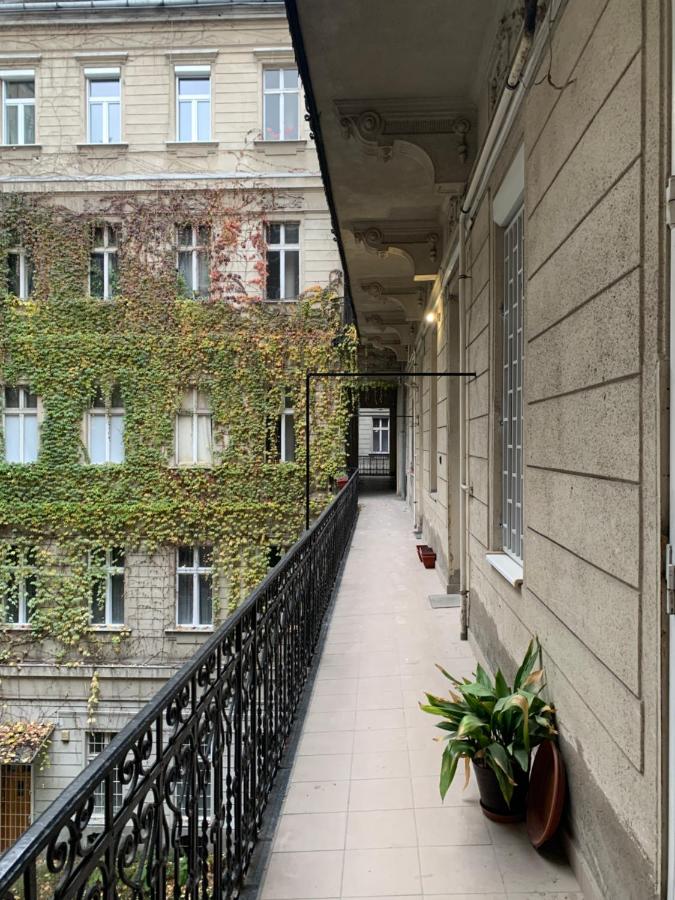 Ambassador Apartment - B&B Budapest