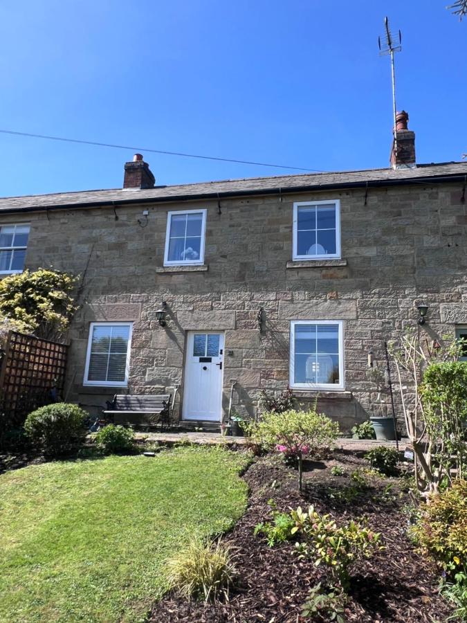 Milford Cottage with fabulous views near Belper Duffield - B&B