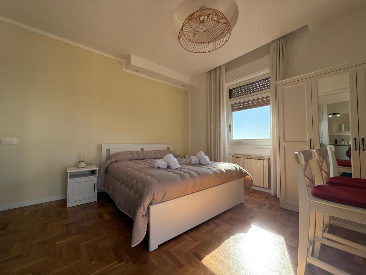 Double Room with Balcony and Sea View