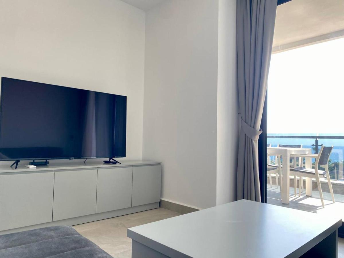 Deluxe Suite with Sea View